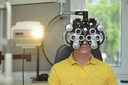 qualification du patient pour une chirurgie de correction de la vue
